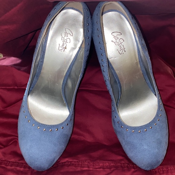 Some thing blue! City Streets 👠 - Picture 6 of 11